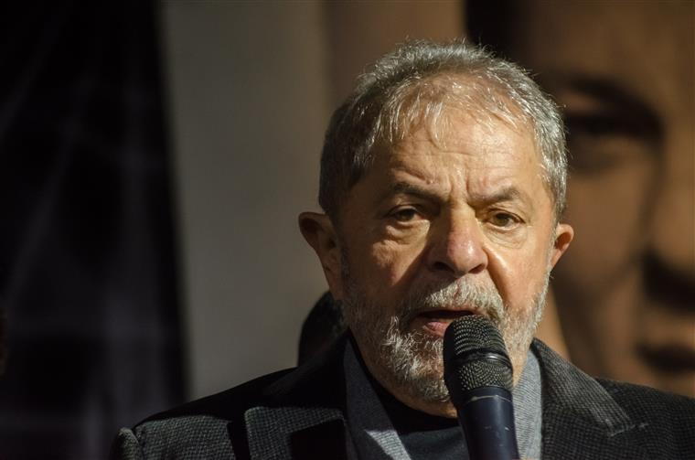 Lula diz que existe “pacto diabólico” para impedir a sua candidatura às eleições