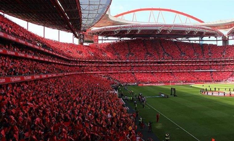 Benfica aponta a FC Porto e Sporting “suspeitas de enorme gravidade”