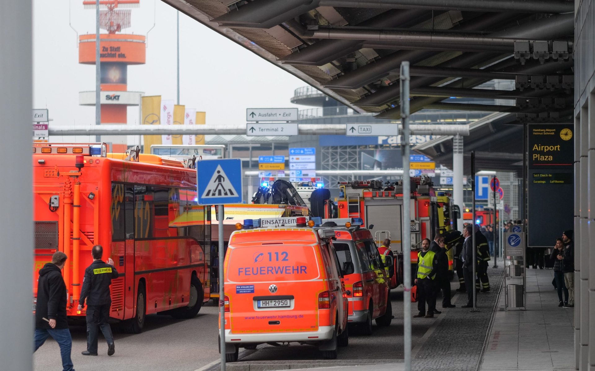 Aeroporto de Hamburgo evacuado devido a substância suspeita