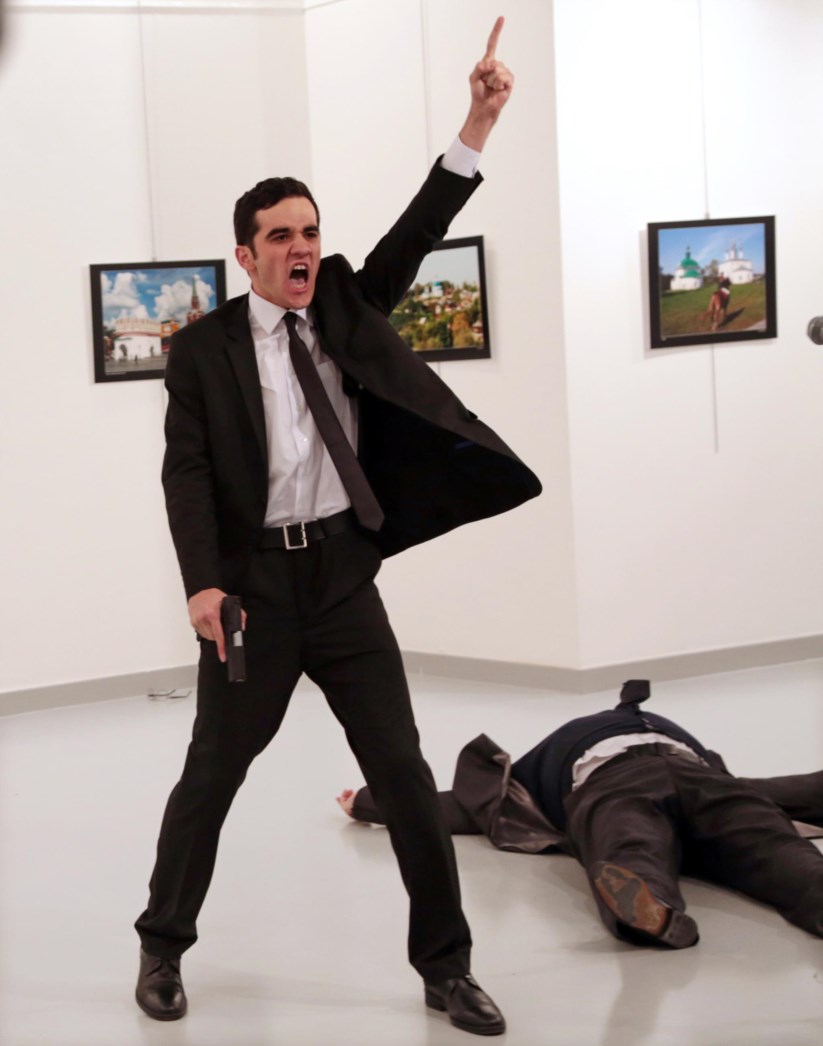 “Um Assassinato na Turquia” vence fotografia do ano