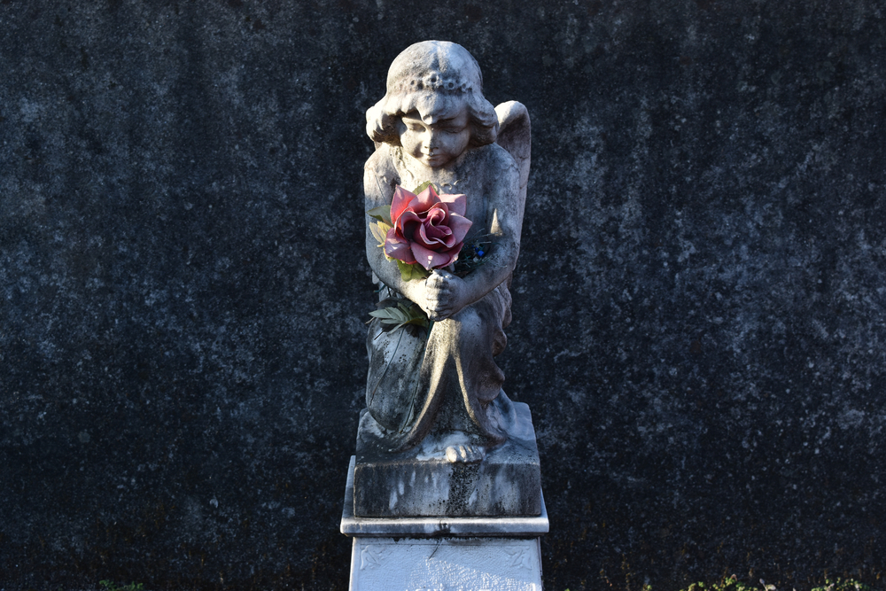 Túmulo com centenas de anos revela corpo de mulher e coração do seu amado