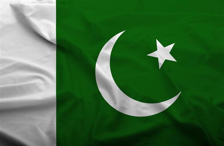 Sobe para 76 o número de mortos em atentado no Paquistão