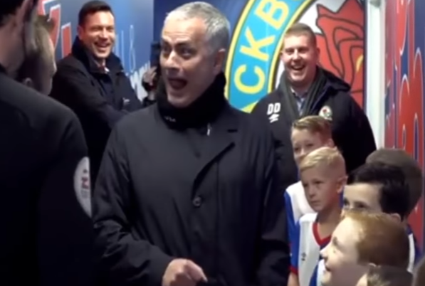 Criança faz pedido especial a árbitro… contra José Mourinho