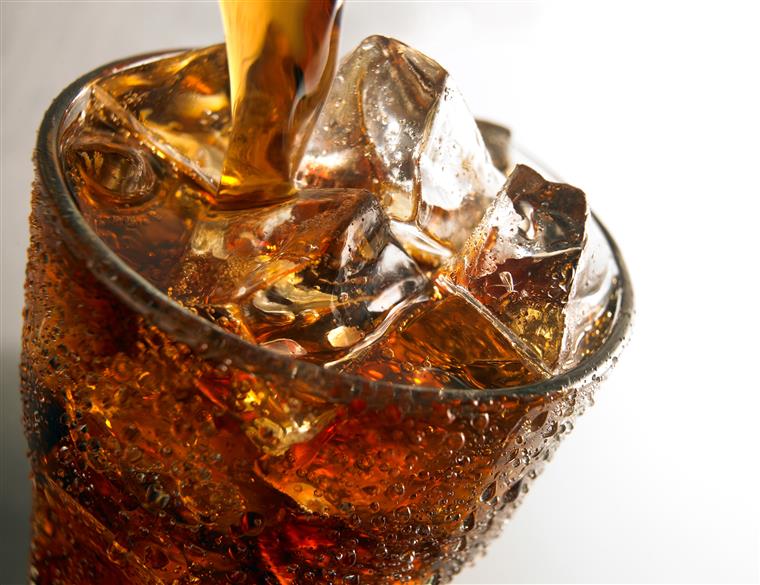 Coca-Cola. Presidente da empresa confrontado com a quantidade de açúcar por copo [vídeo]