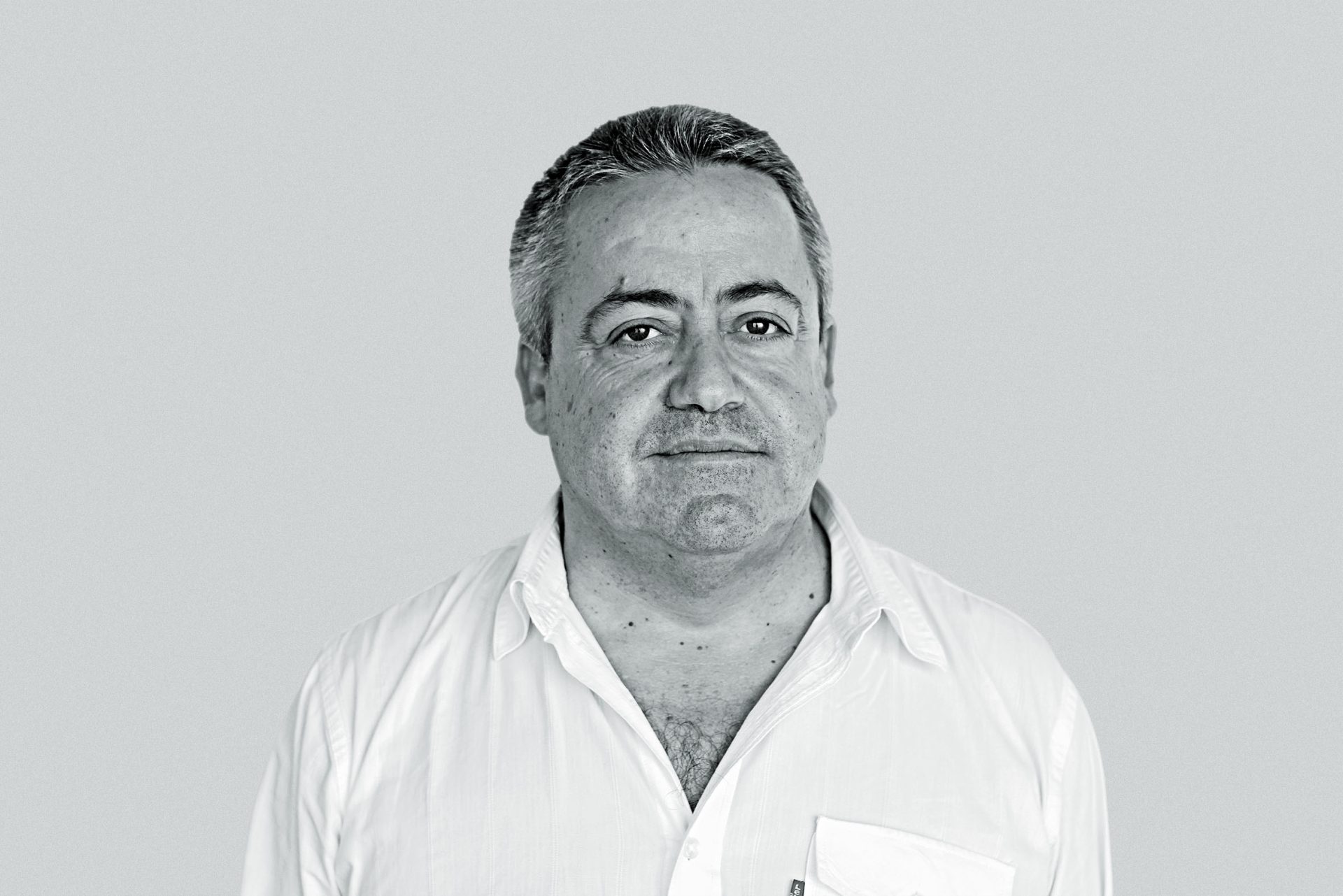 Bernardo Silva. Um artista que lança perfume no campo