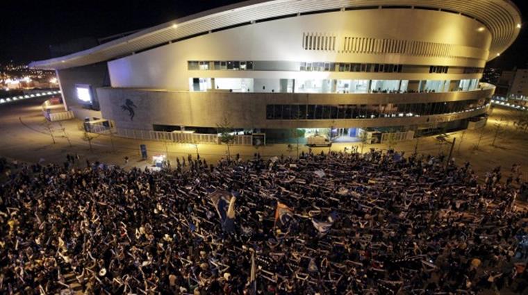 Dragão. Três detidos por venda ilegal de bilhetes no jogo entre o Porto e o Sporting