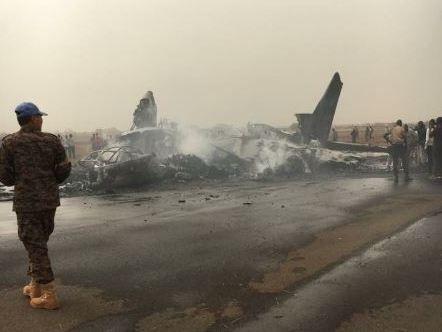 Avião com 44 passageiros despenha-se em aeroporto do Sudão do Sul