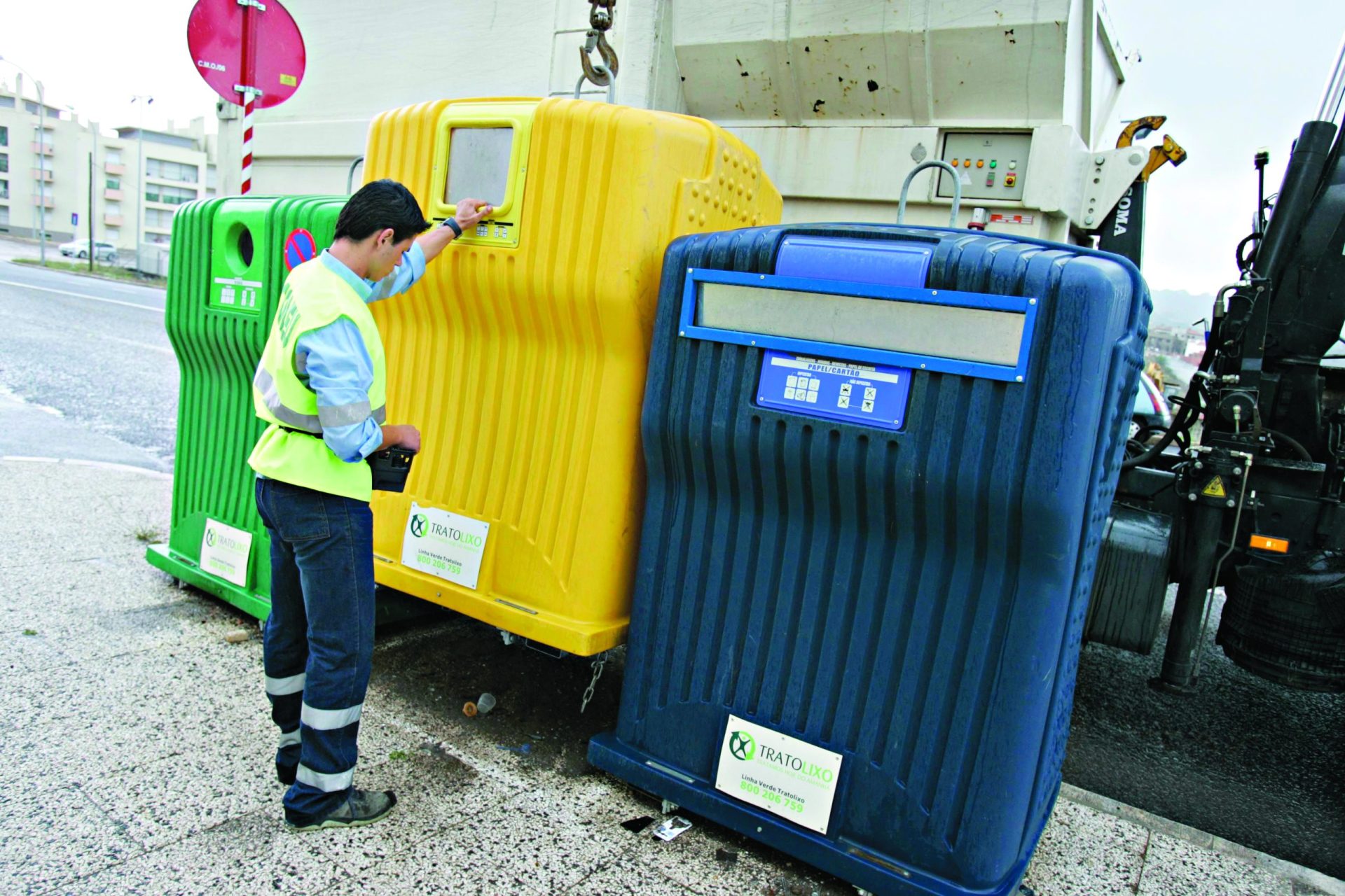 Crise na reciclagem. Empresas temem colapso dos ecopontos