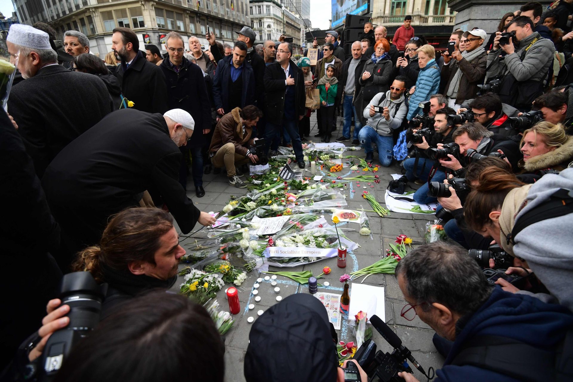 Bélgica. Bruxelas homenageia vítimas dos atentados terroristas [Fotogaleria]