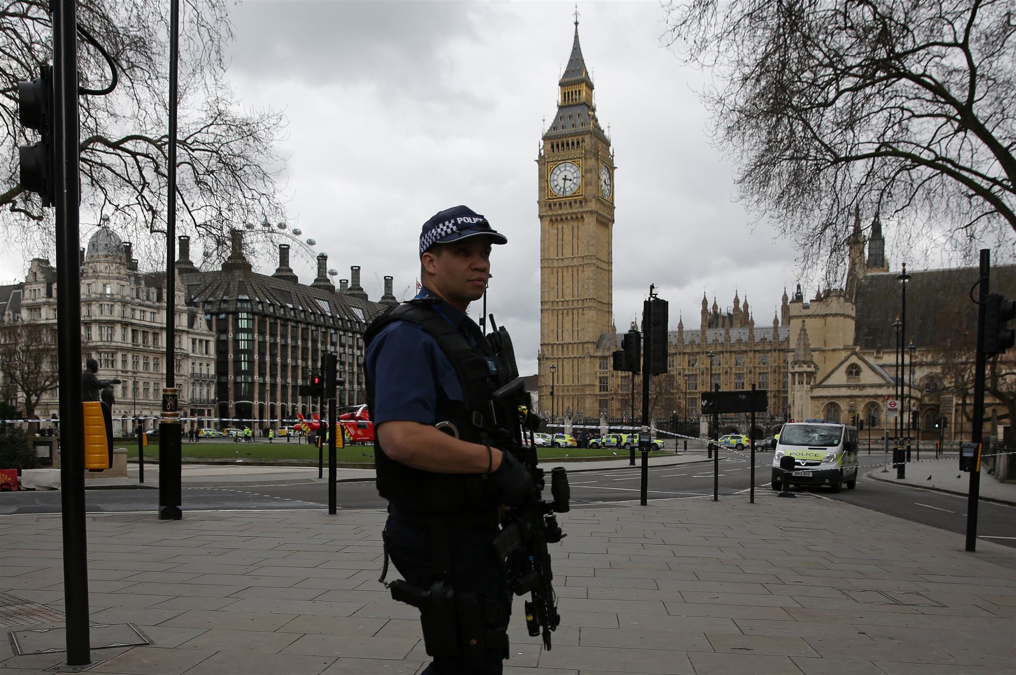 Londres. Polícia Britânica deteve mais duas pessoas por suspeitas de ligação ao ataque