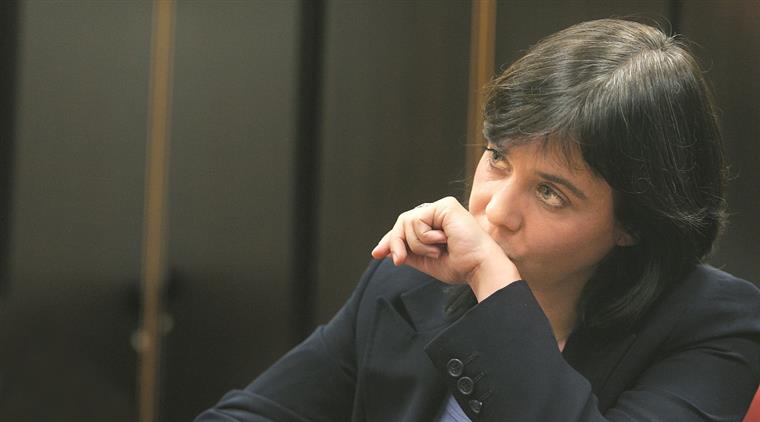 Catarina Martins: “É urgente preparar o país para a saída do euro”