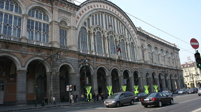 Itália. Alerta de bomba junto a estação de metro