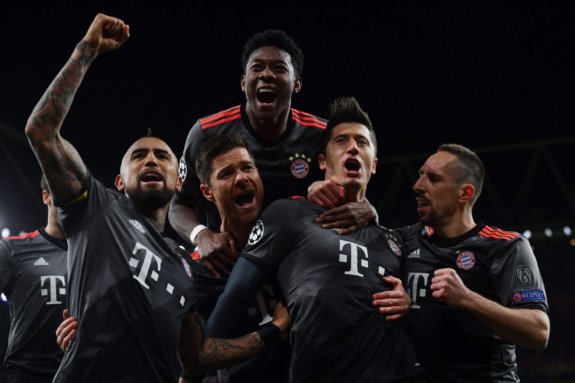 Liga dos Campeões. Bayern ultrapassa Arsenal e está nos quartos-de-final