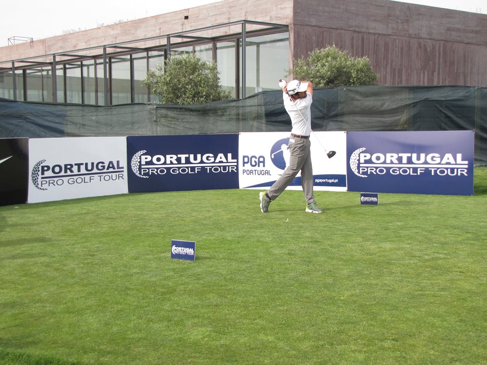 Golfe. Tiago Rodrigues bate craques do European Tour