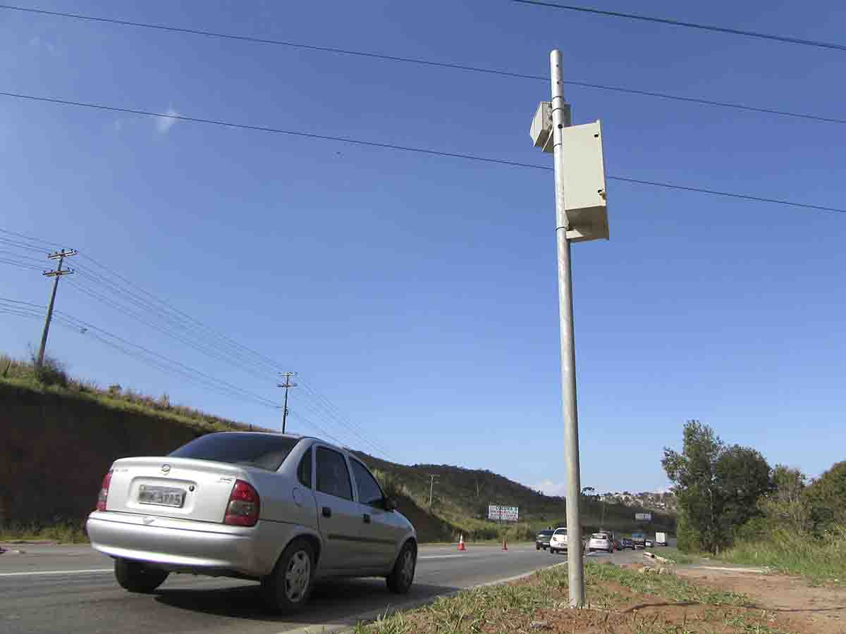 Há uma app que denuncia a existência de radares nas estradas de Portugal