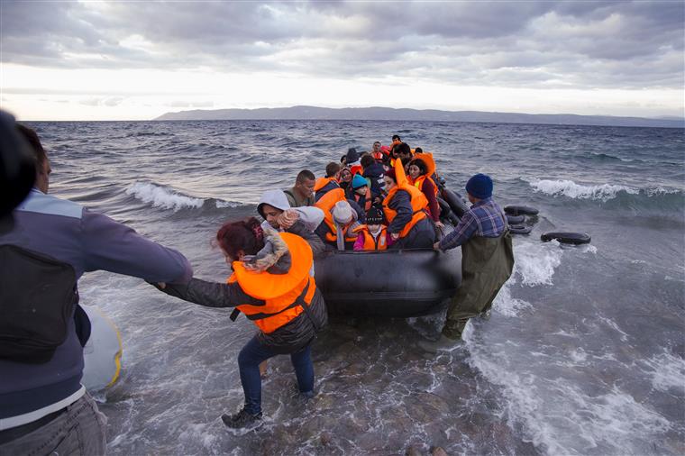 Um milhão de migrantes pode estar a caminho da Europa