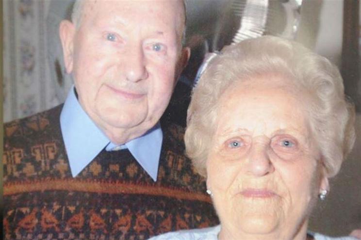 Casados há 77 anos morrem no mesmo dia de mãos dadas