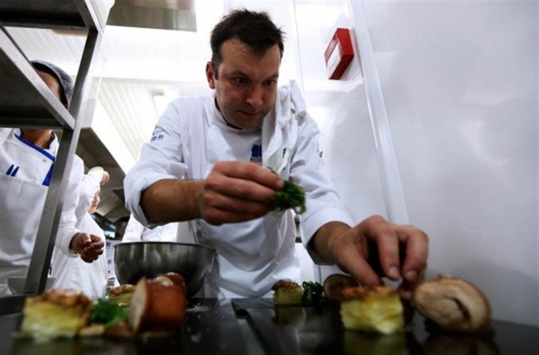 Chef Ljubomir acusado de pagar a figurantes para reclamarem nos restaurantes