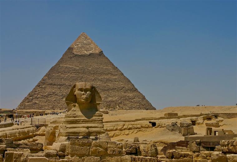 Egito. Descobertos vestígios de uma nova pirâmide