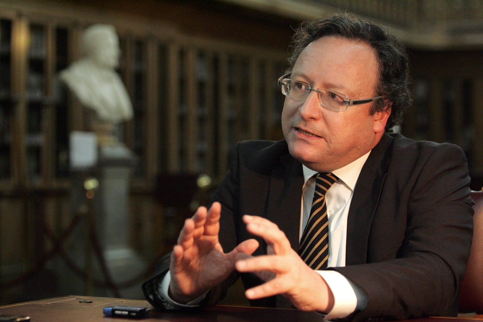 Francisco Assis quer Centeno na presidência do Eurogrupo