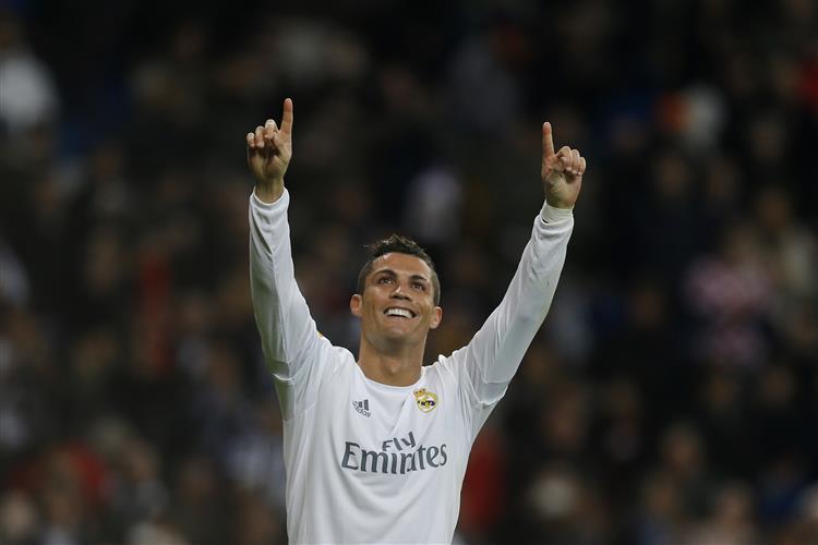 Zidane: “Que mais posso dizer? Ronaldo é diferente&#8230;”