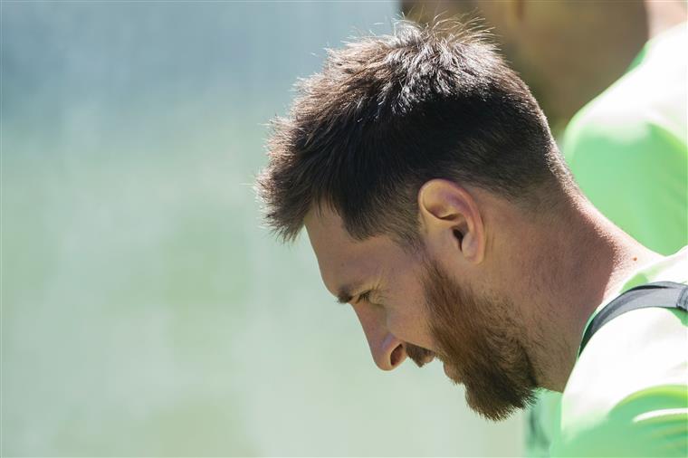 Barcelona reitera apoio a Messi