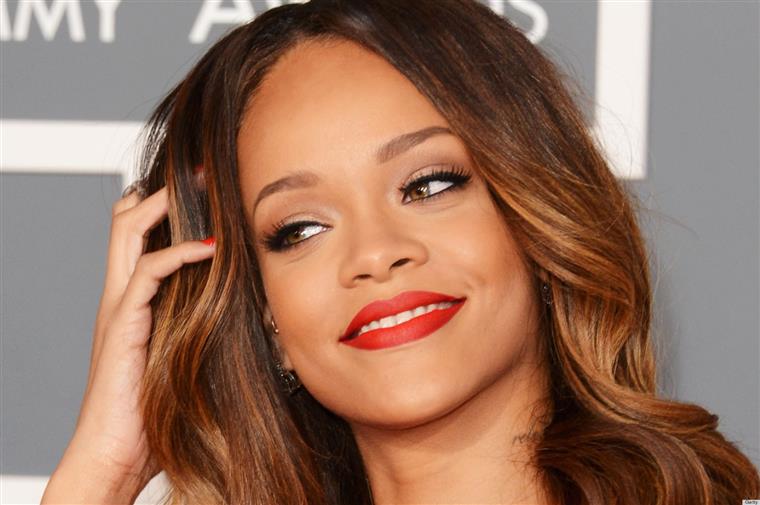 Rihanna atacada por blogger