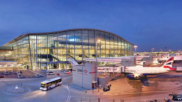 Londres. Terminal do aeroporto de Heathrow reaberto após detetarem objeto suspeito