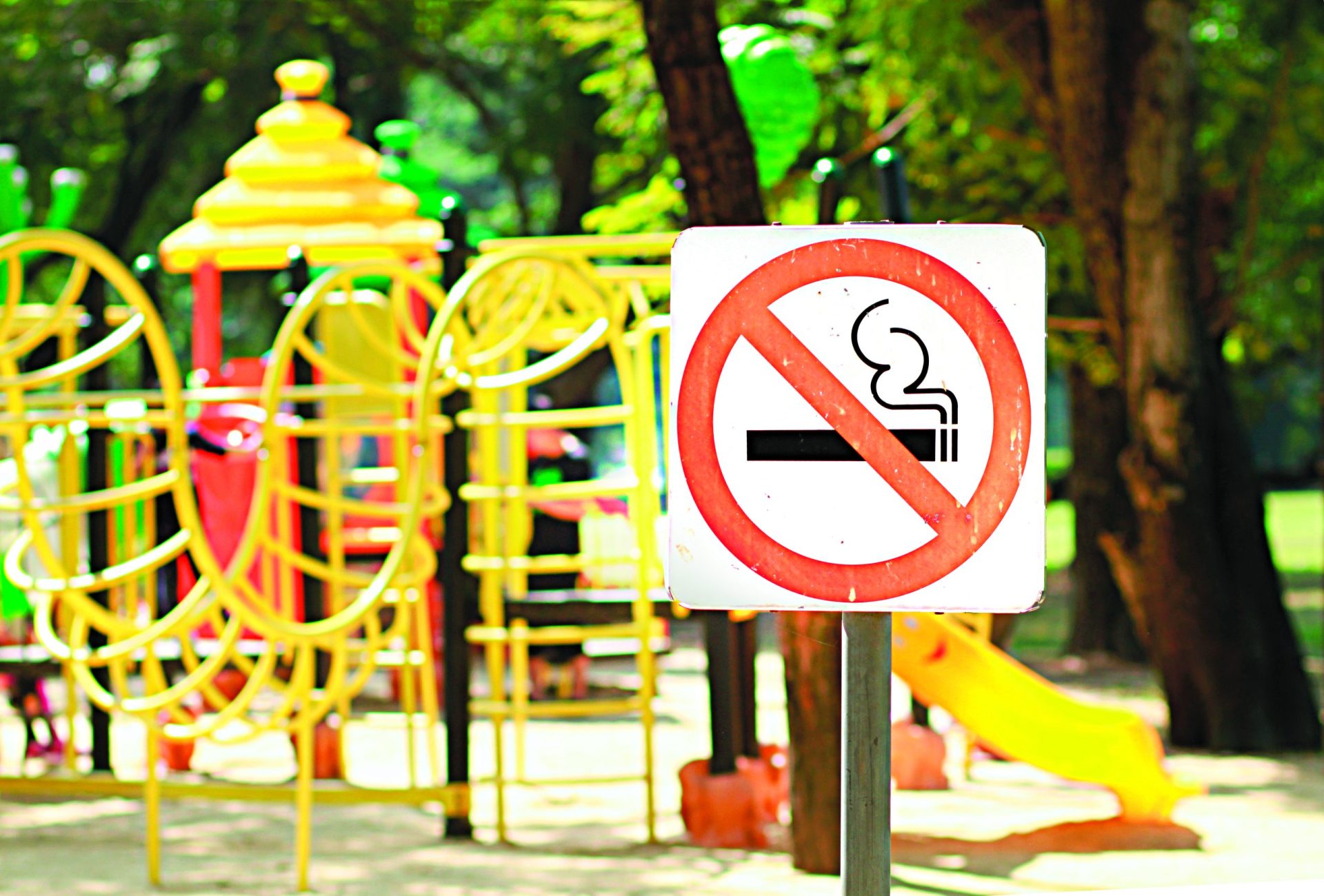 A partir de 2018 será proibido fumar em parques infantis