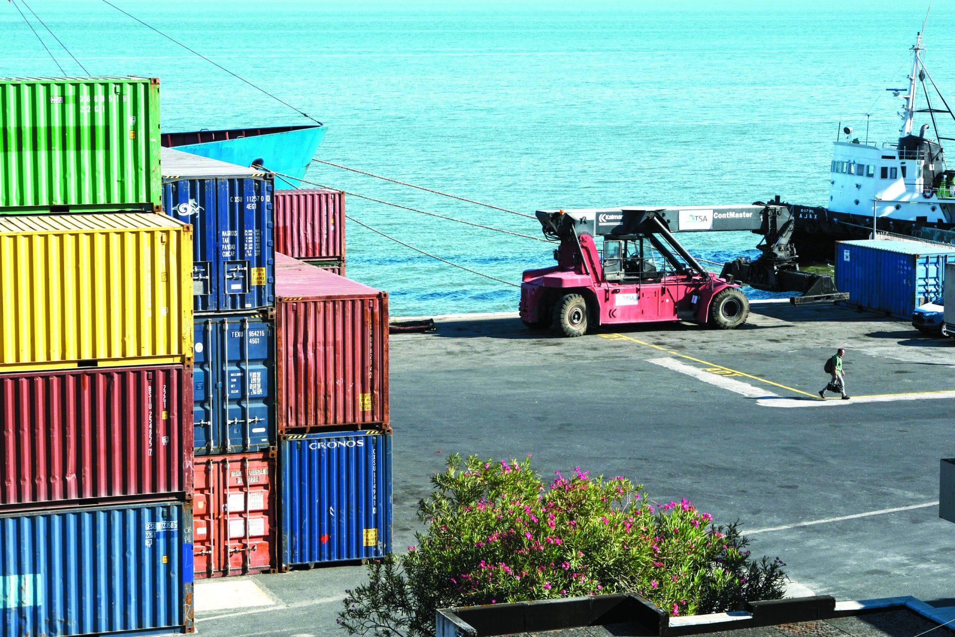 Exportações aumentam 15%, mas importações 22% em maio