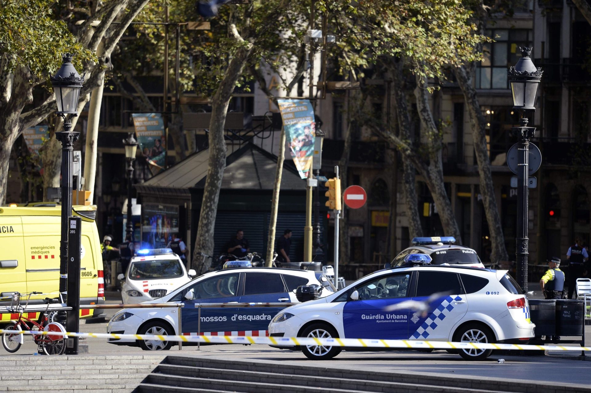 Ataque terrorista em Barcelona faz pelo menos 13 mortos