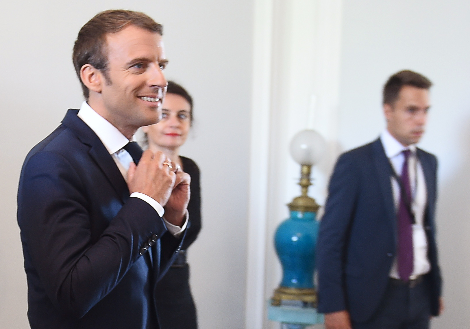 Macron já gastou 26 mil euros em maquilhagem