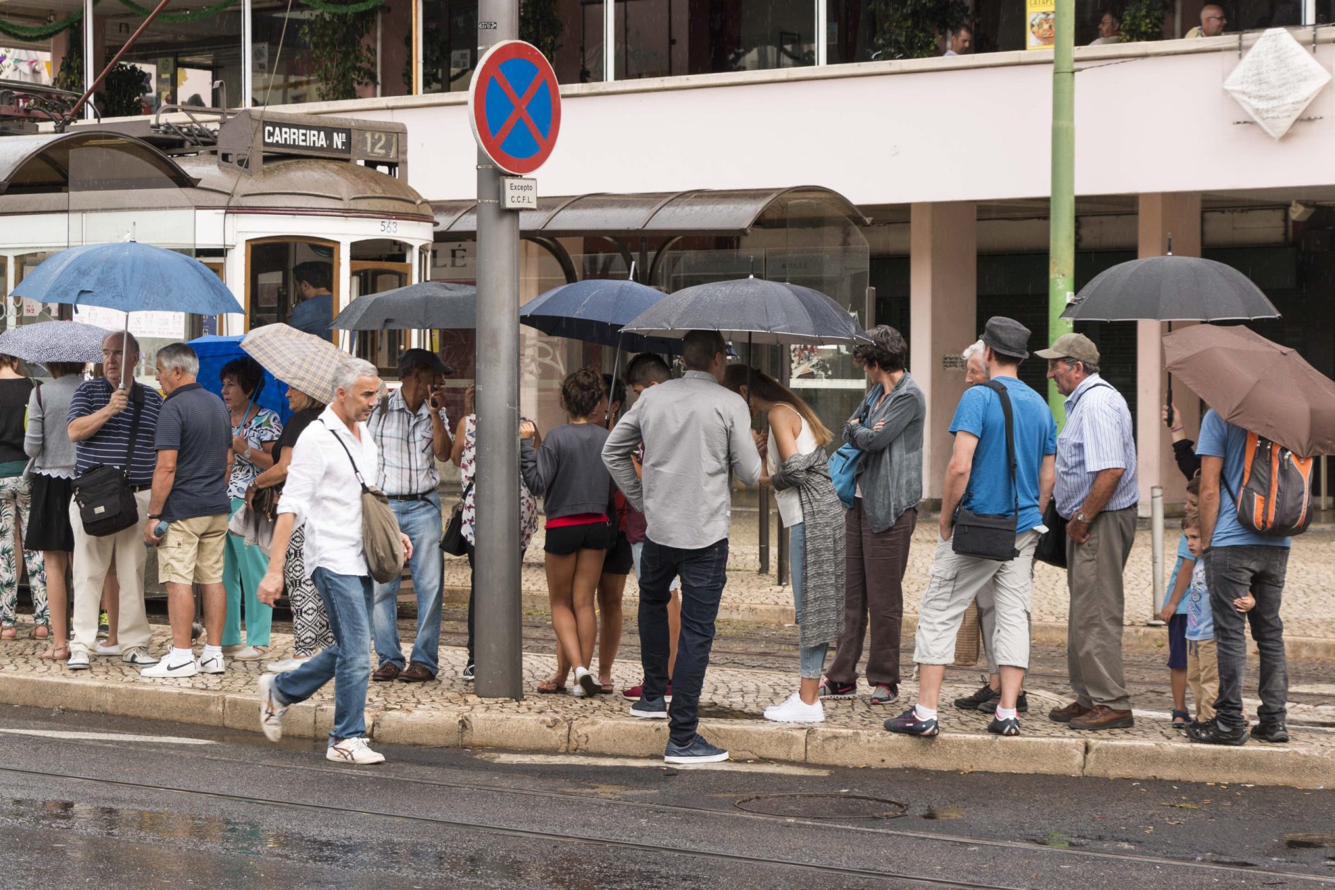 Mau tempo causa inundações em Lisboa | Vídeos
