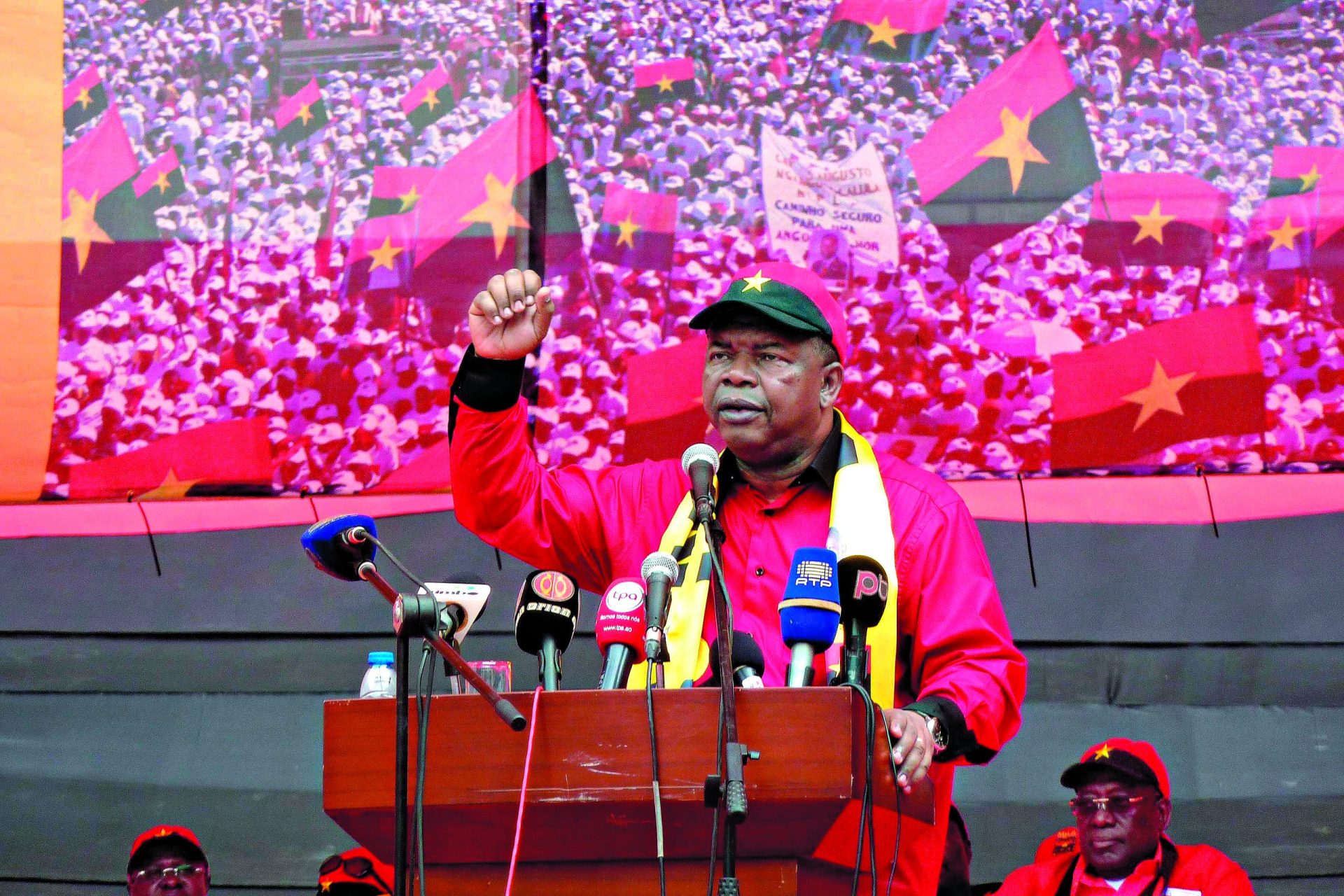 MPLA pode vencer eleições e Oposição ter maioria no Parlamento