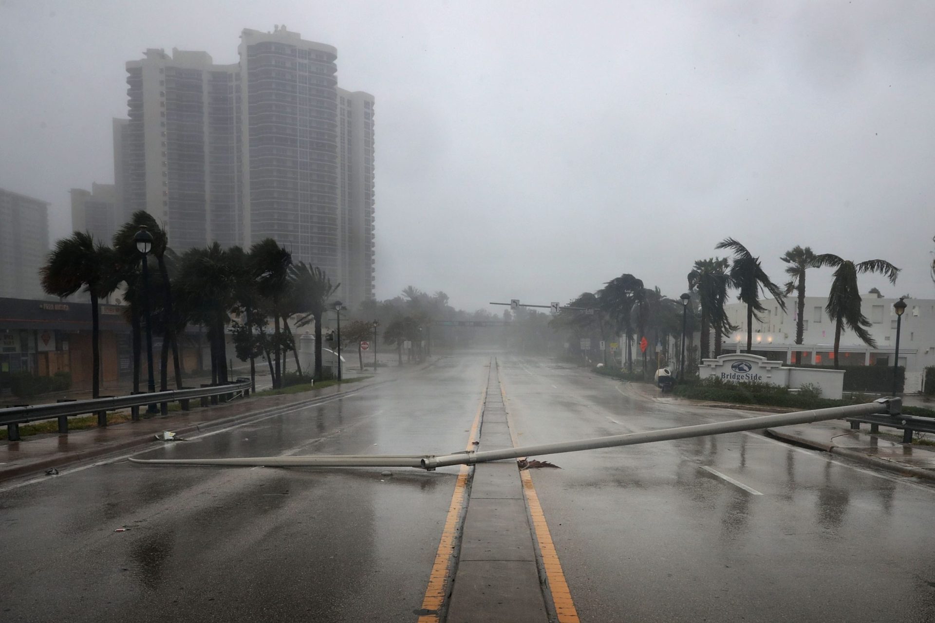 Furacão Irma perde força ao chegar a Tampa, na Flórida