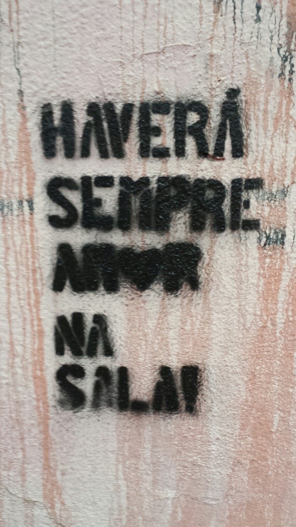 «Haverá sempre amor na sala!»