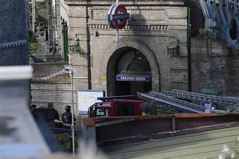 Londres. Bomba utilizada em atentado no metro estava carregada de explosivos