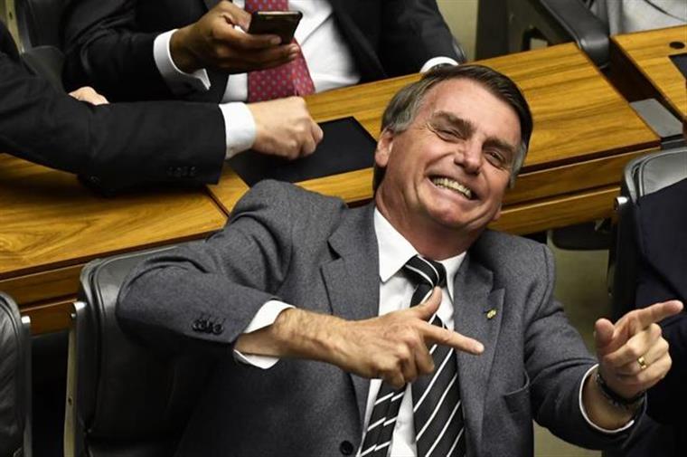 Bolsonaro felicita Palmeiras pelo título: “Mais que merecido”