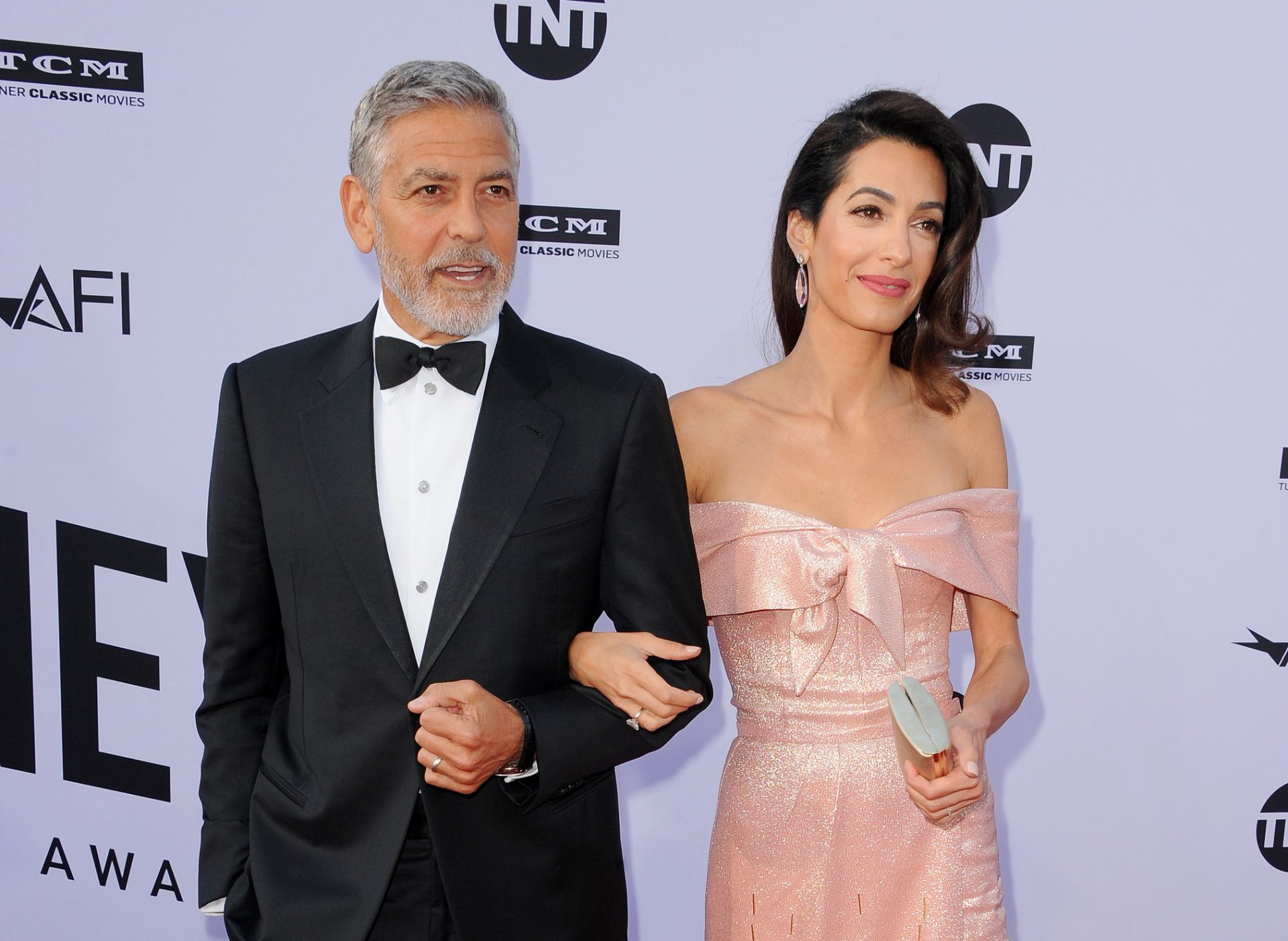 George e Amal Clooney vão ser os padrinhos do próximo bebé real?