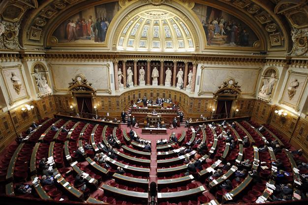Parlamento francês aprova o fim da palmada às crianças