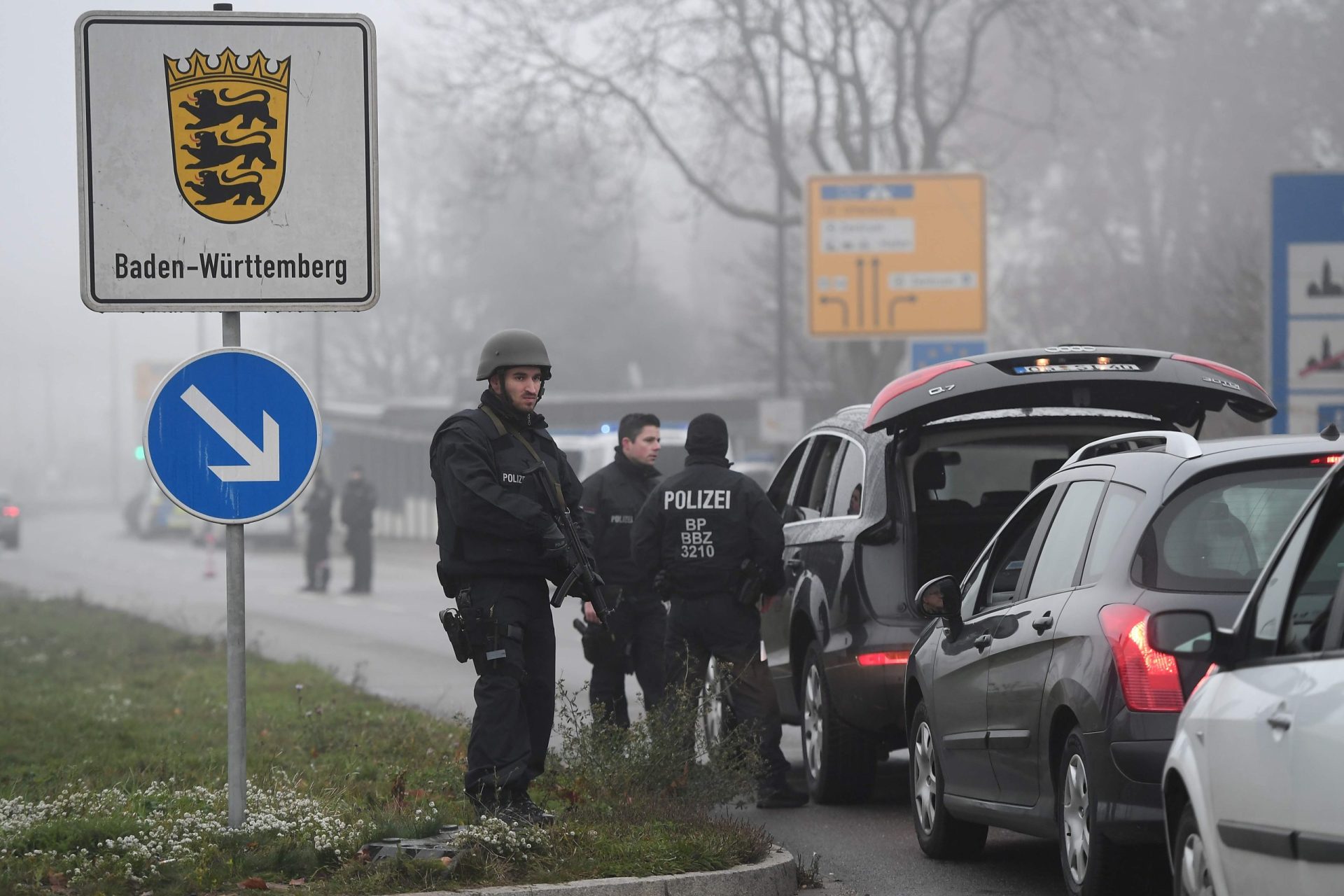 Atacante de Estrasburgo pode ter fugido para a Alemanha
