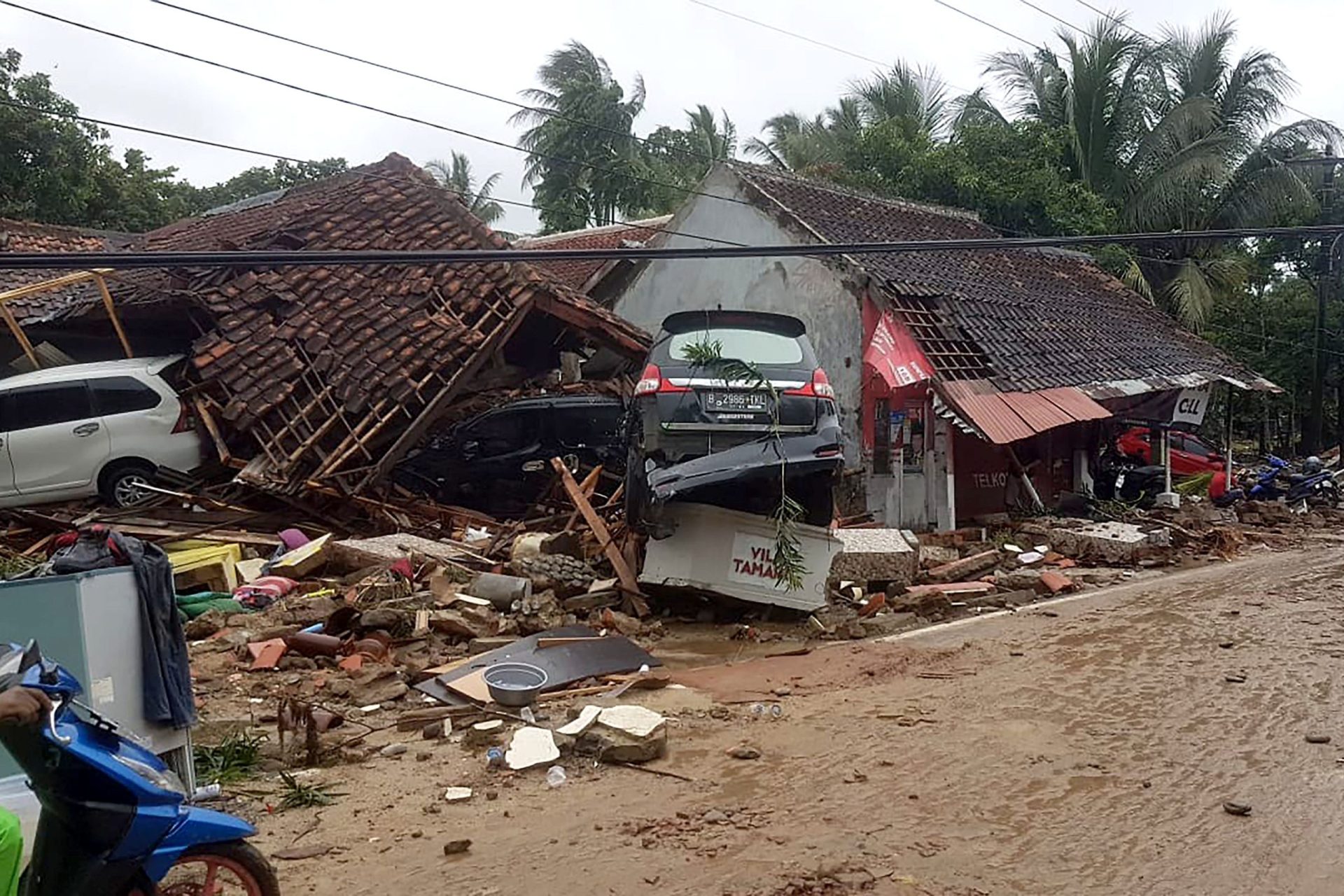 Indonésia. Autoridades confundiram tsunami com uma maré crescente