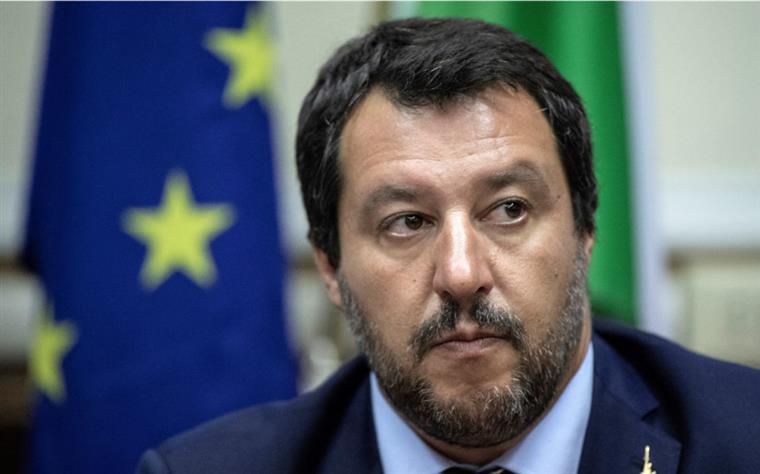 Fotografia de Matteo Salvini partilhada nas redes sociais volta a gerar polémica | FOTO