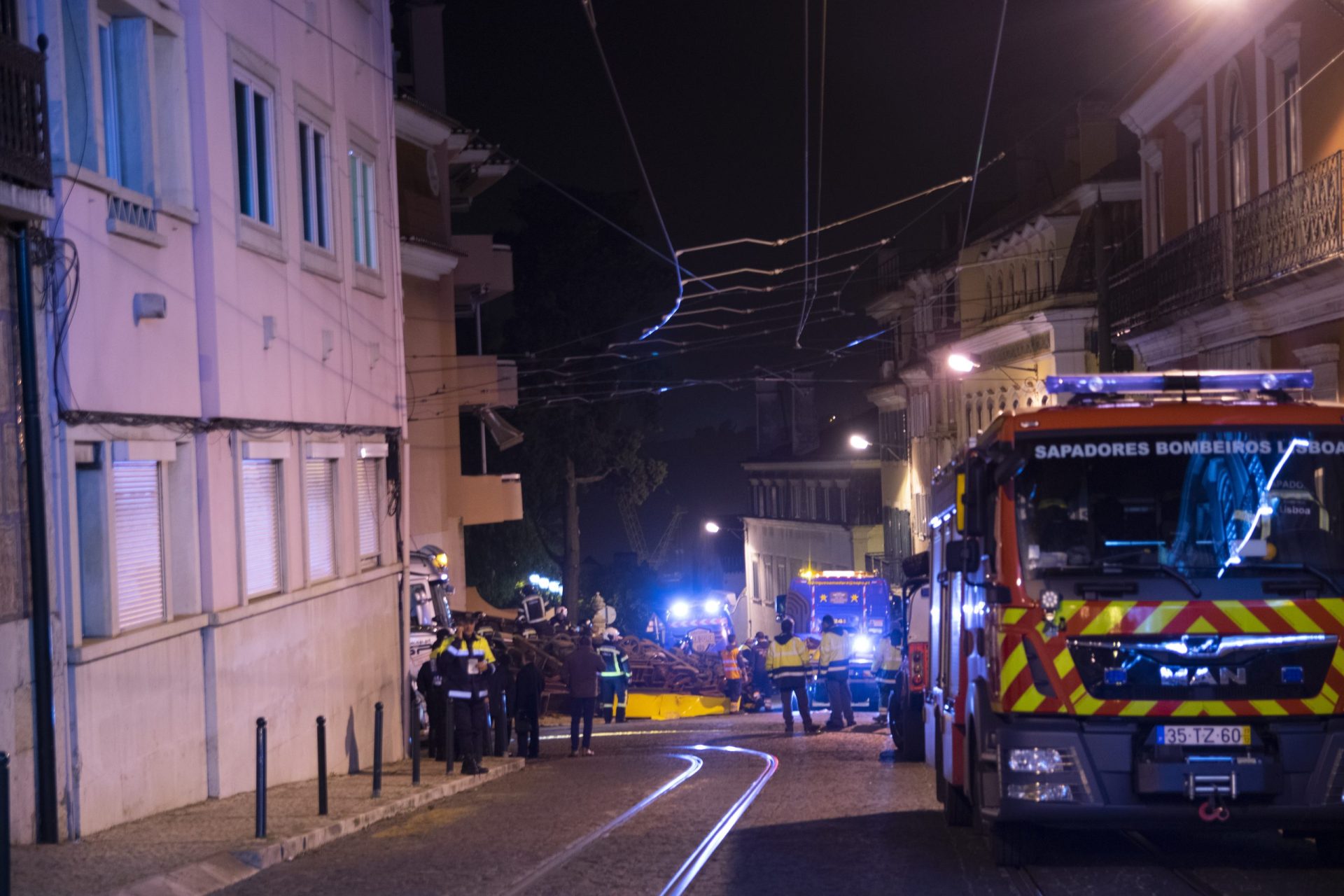 “Erro humano” esteve na origem do descarrilamento do elétrico 25 em Lisboa