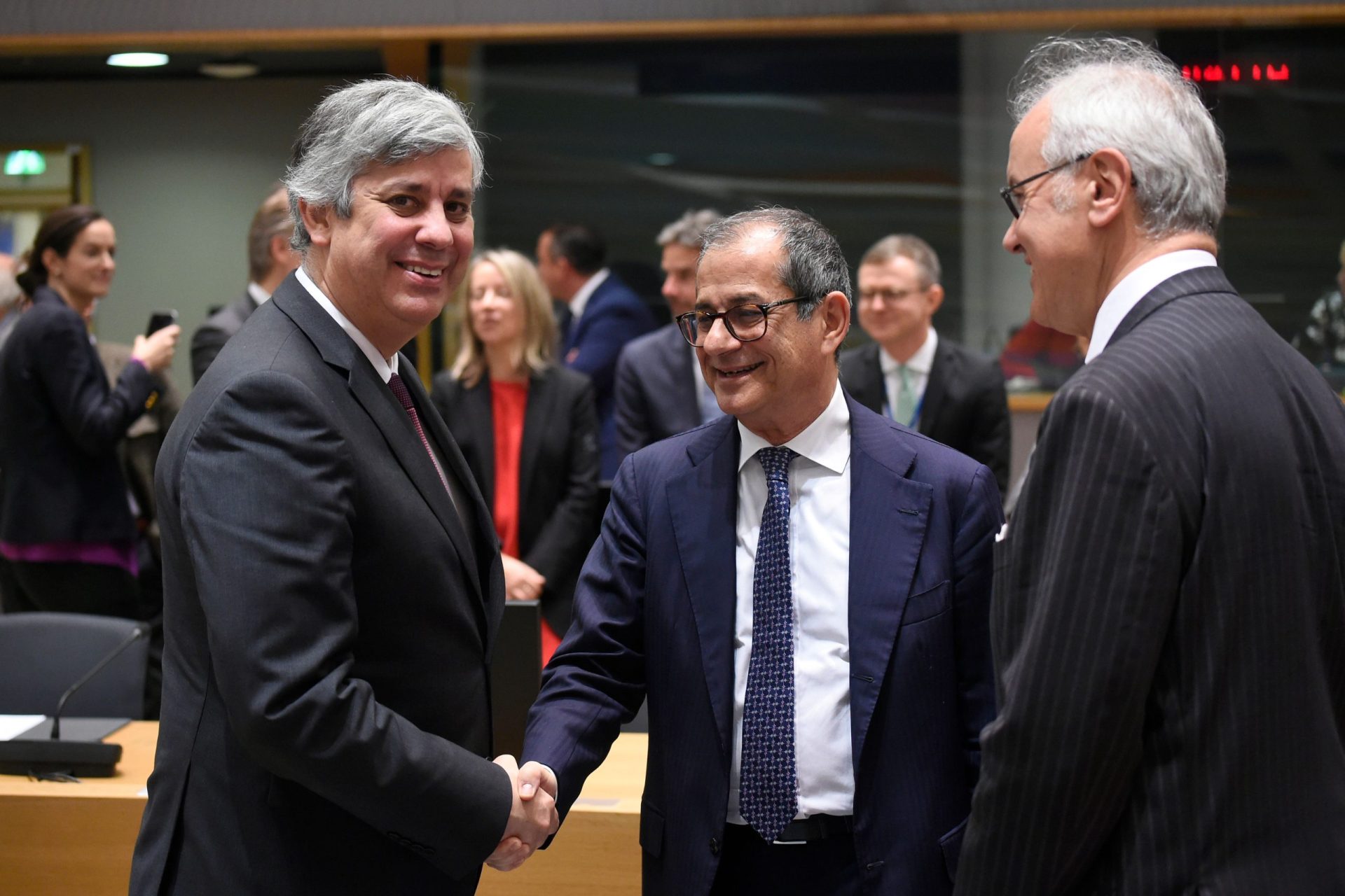 19 horas depois, Eurogrupo chega a acordo sobre a reforma da Zona Euro