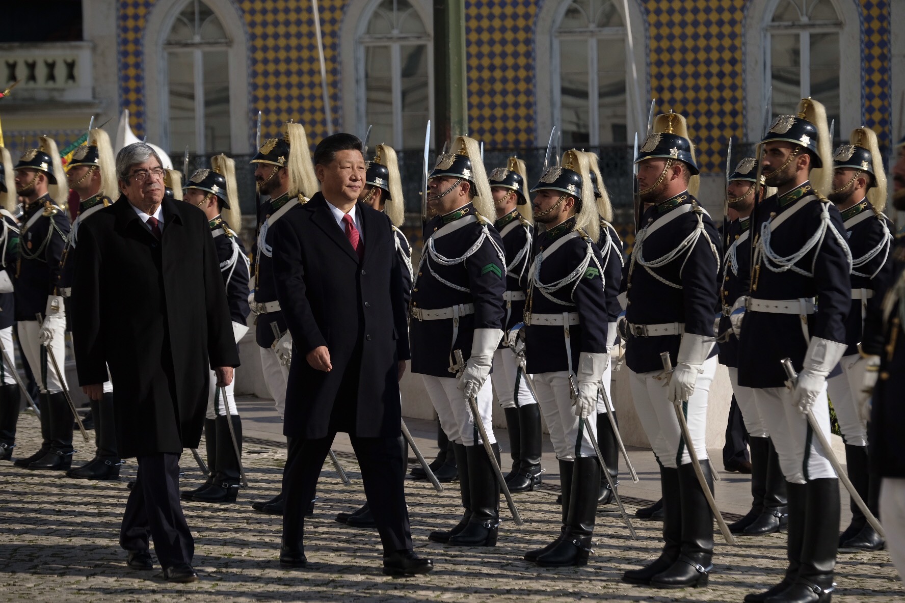 Ferro Rodrigues faz ‘visita guiada’ a Xi Jinping