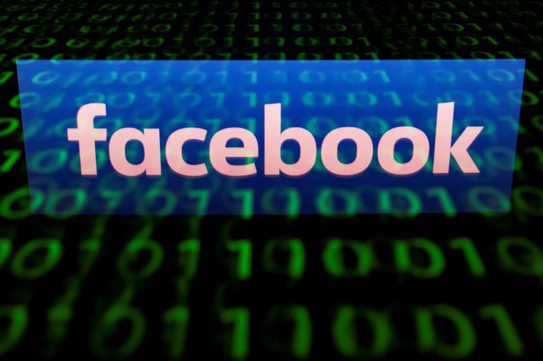 Itália aplica coima de 10 milhões de euros ao Facebook
