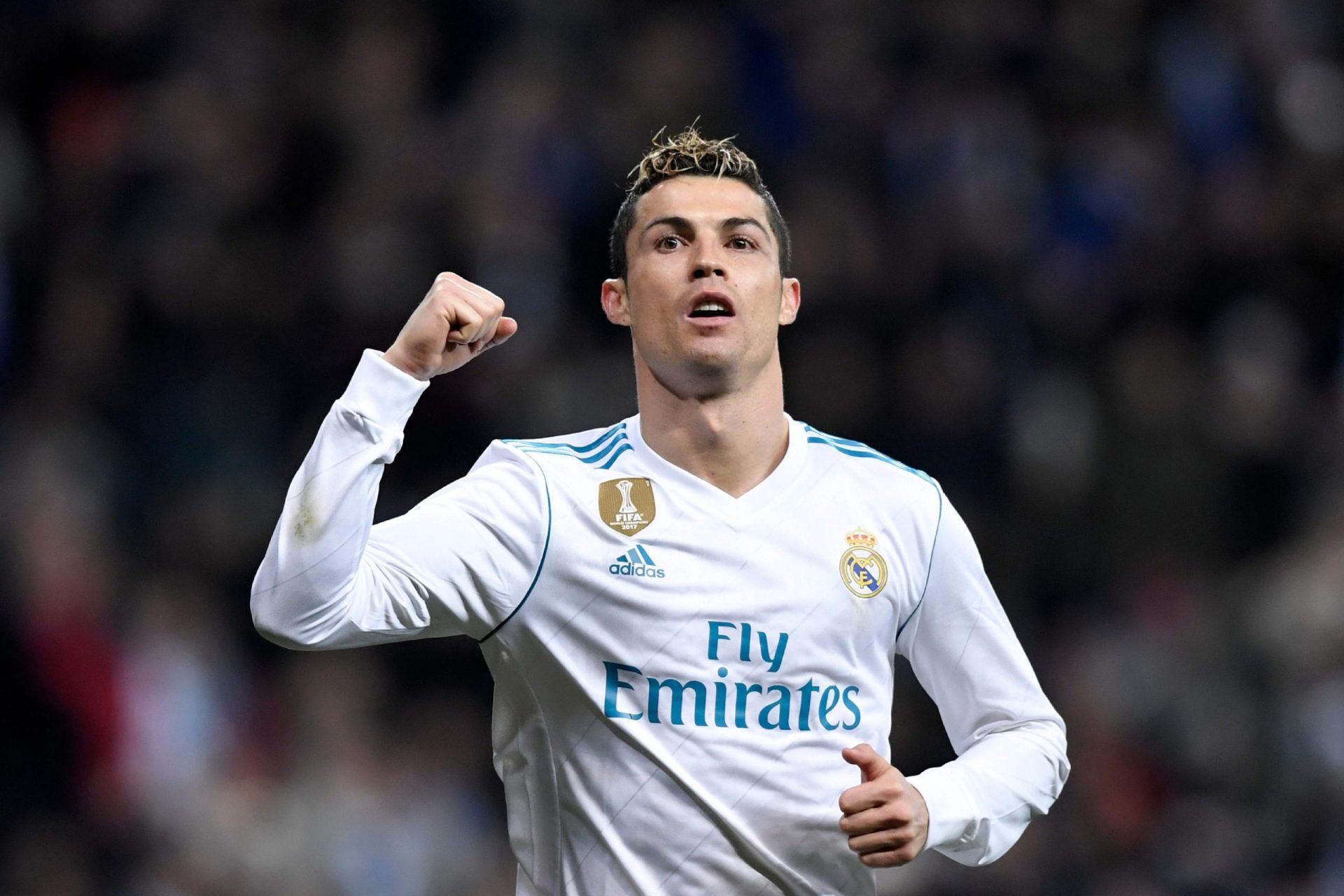 Cristiano Ronaldo marca três golos na goleada do Real Madrid