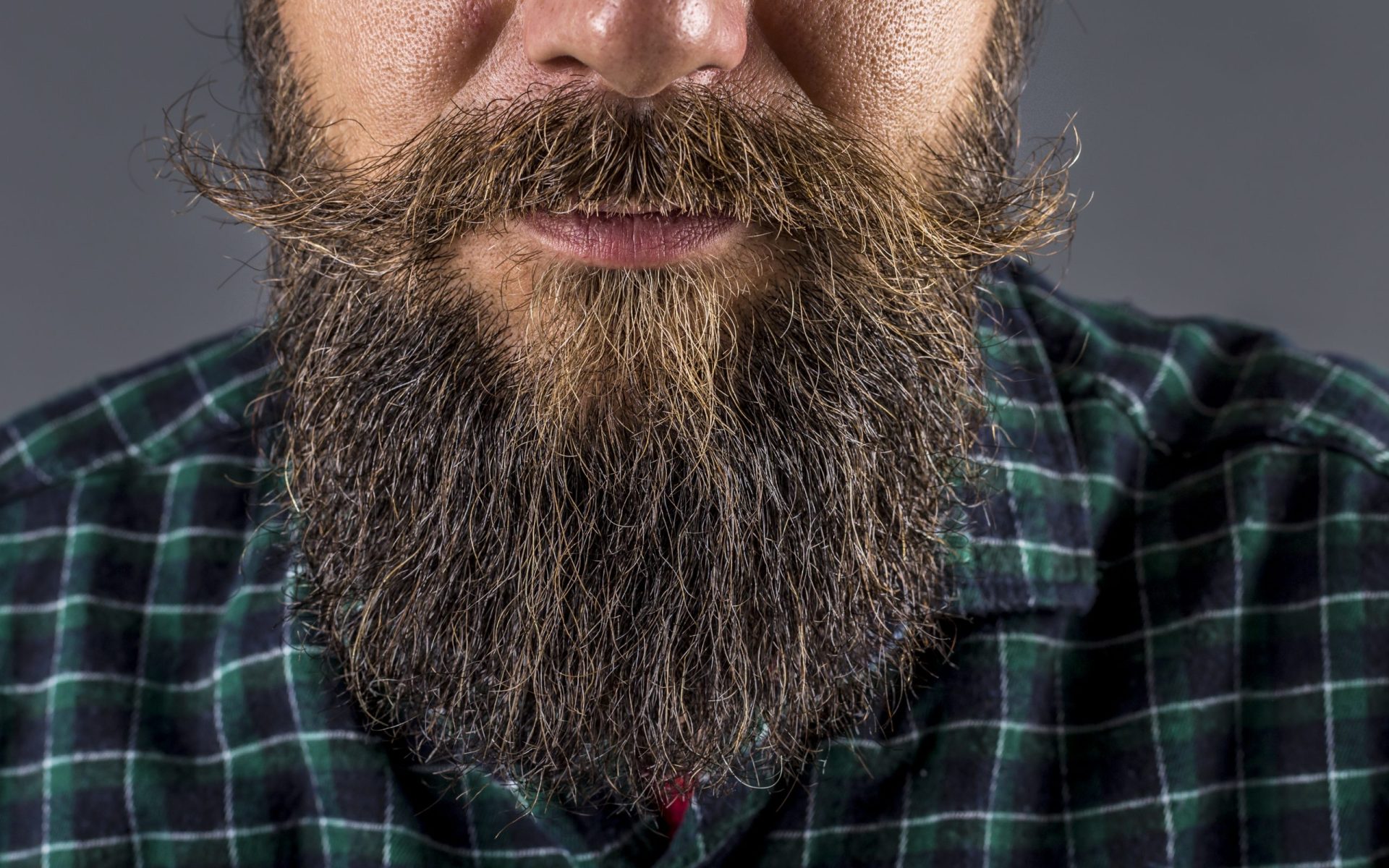Teste revela que barba dos homens tem mais bactérias que uma casa de banho