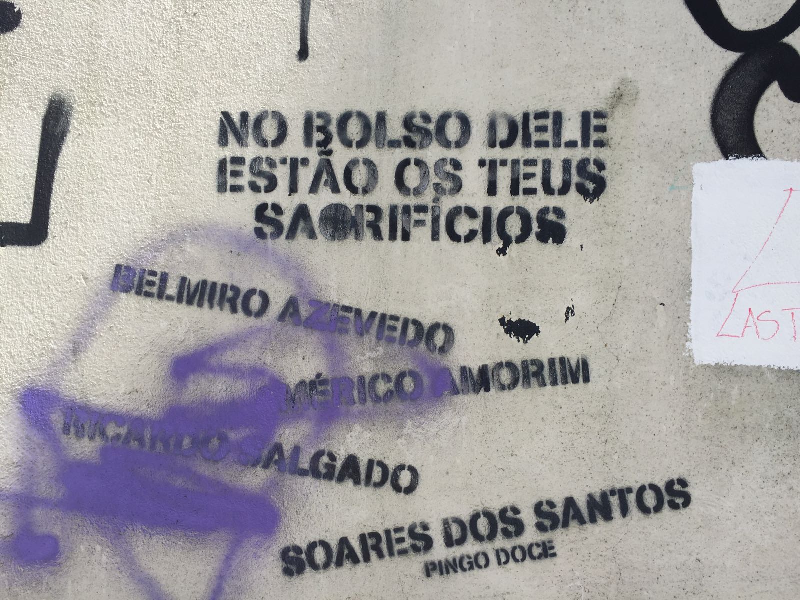 «No bolso dele estão os teus sacrifícios»